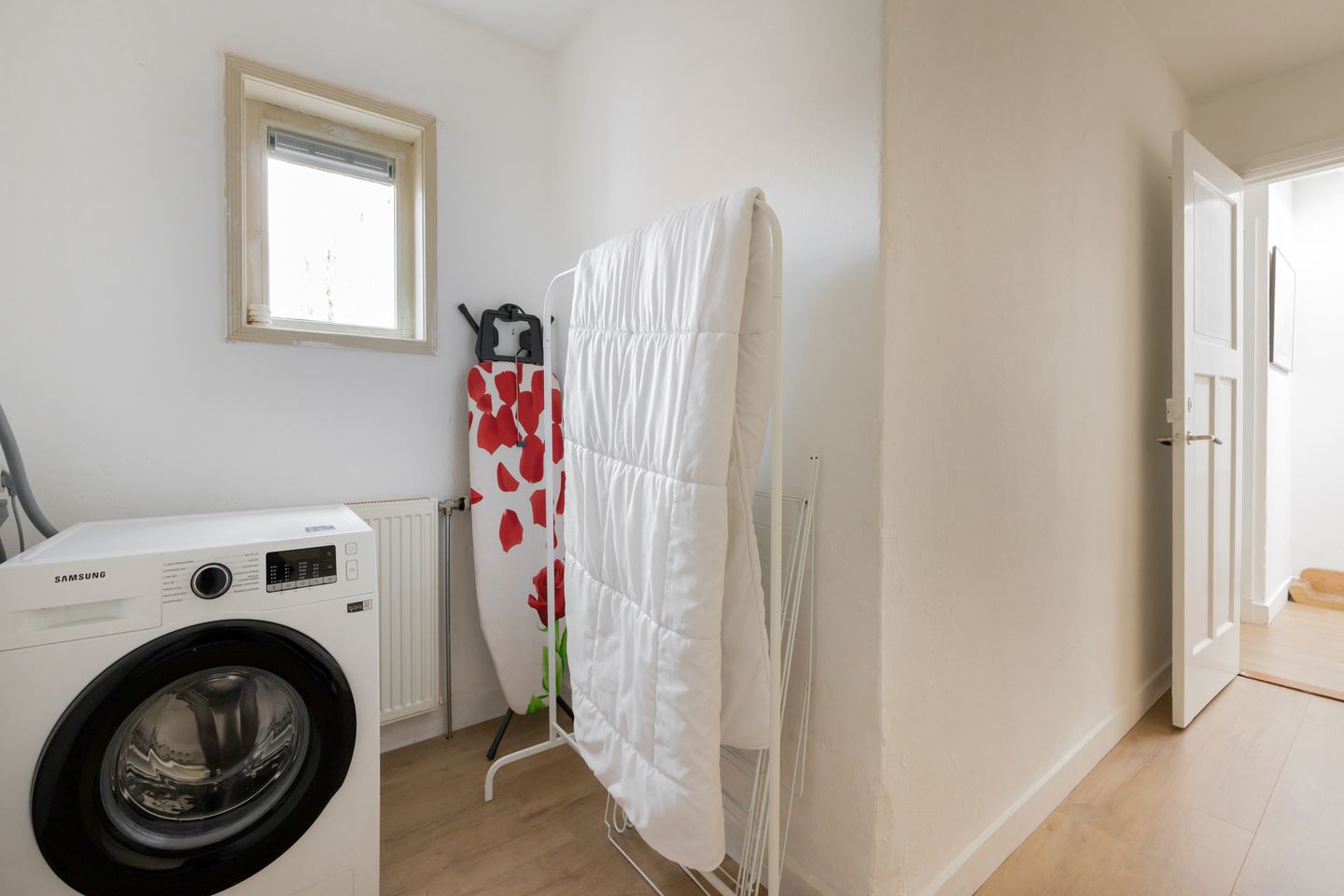 Photo 34 of Helper Oostsingel 6-B