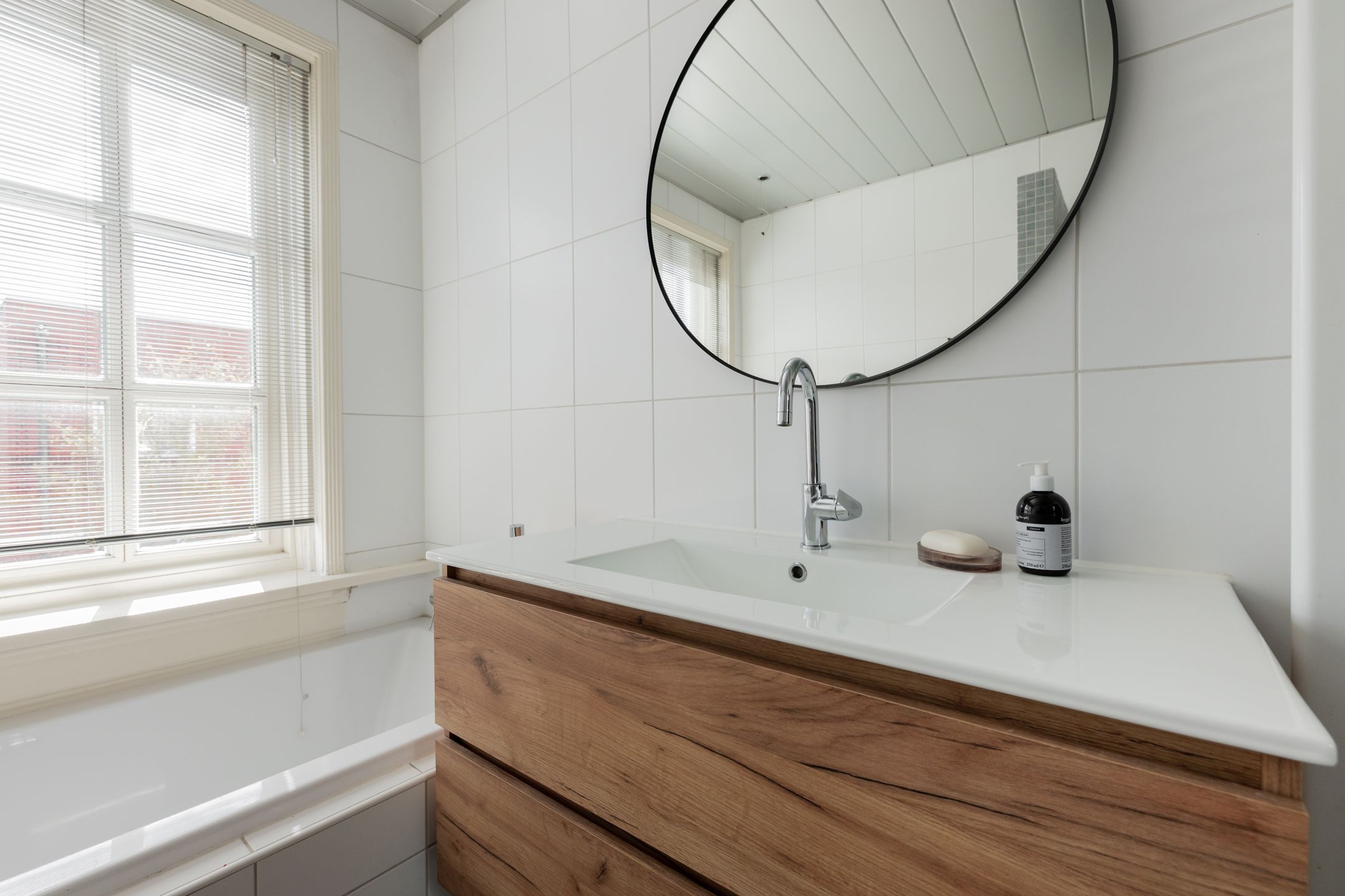 Photo 36 of Helper Oostsingel 6-B