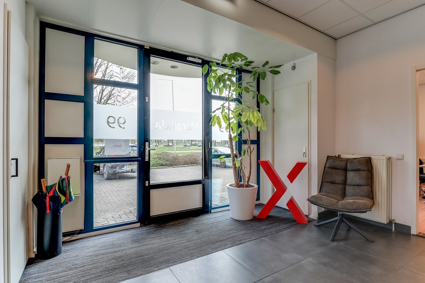 Bekijk foto 3 van Veranda 99