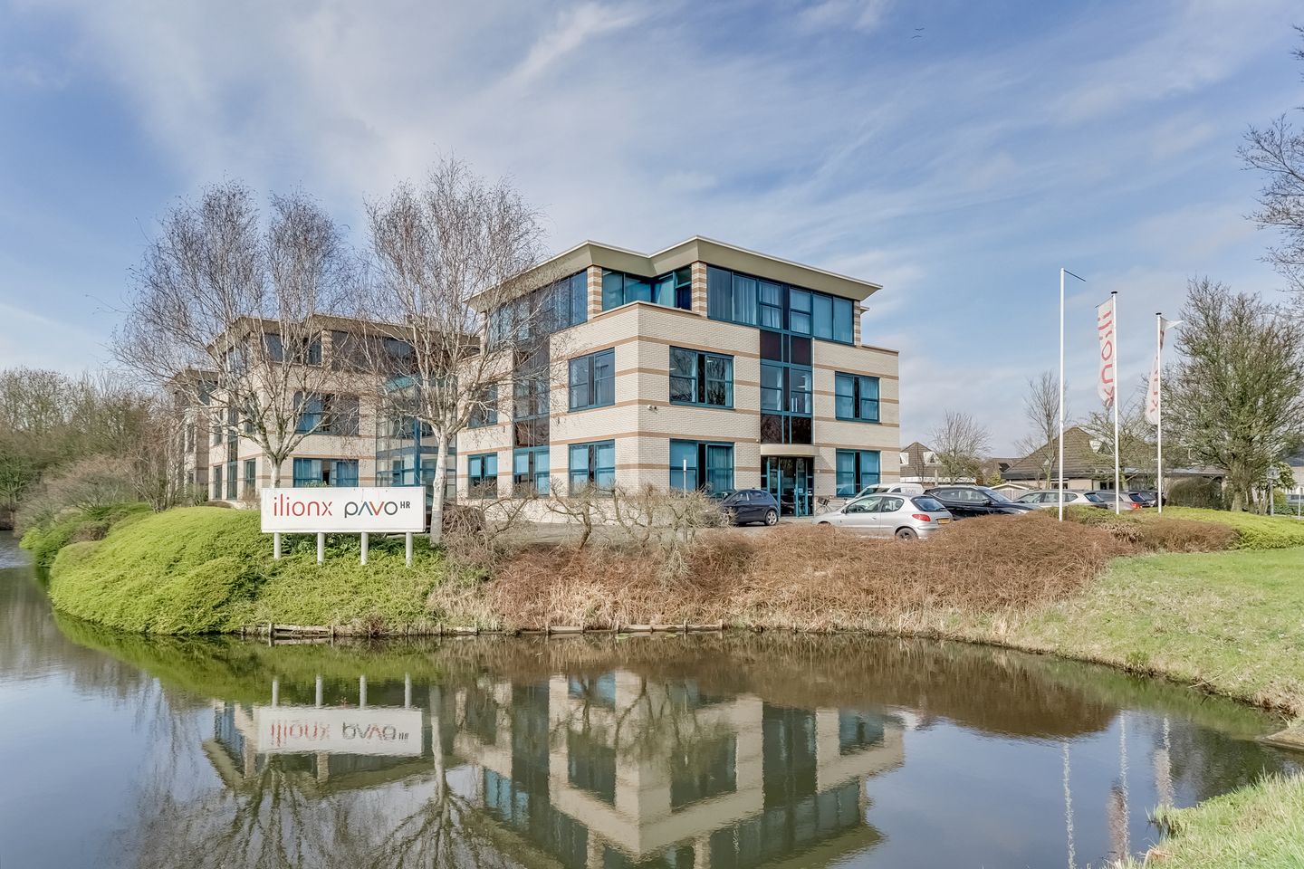 Bekijk foto 2 van Veranda 99