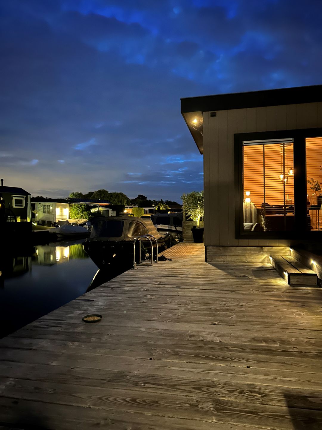 Foto 31 van Nieuw-Loosdrechtsedijk 211-D26