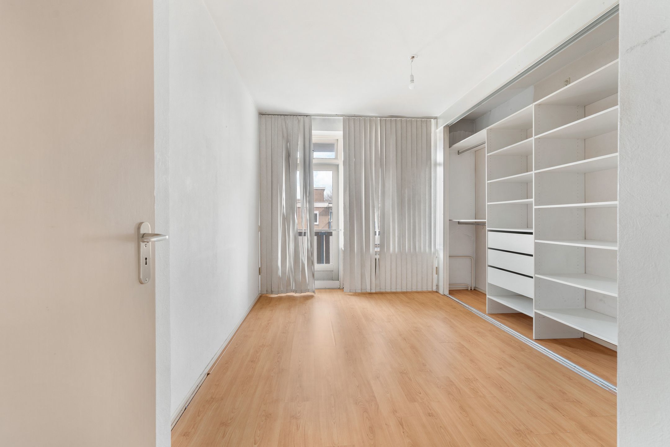 2-Room Apartment with Sunny Balcony on Own Ground in Waldeck-Noord — 15