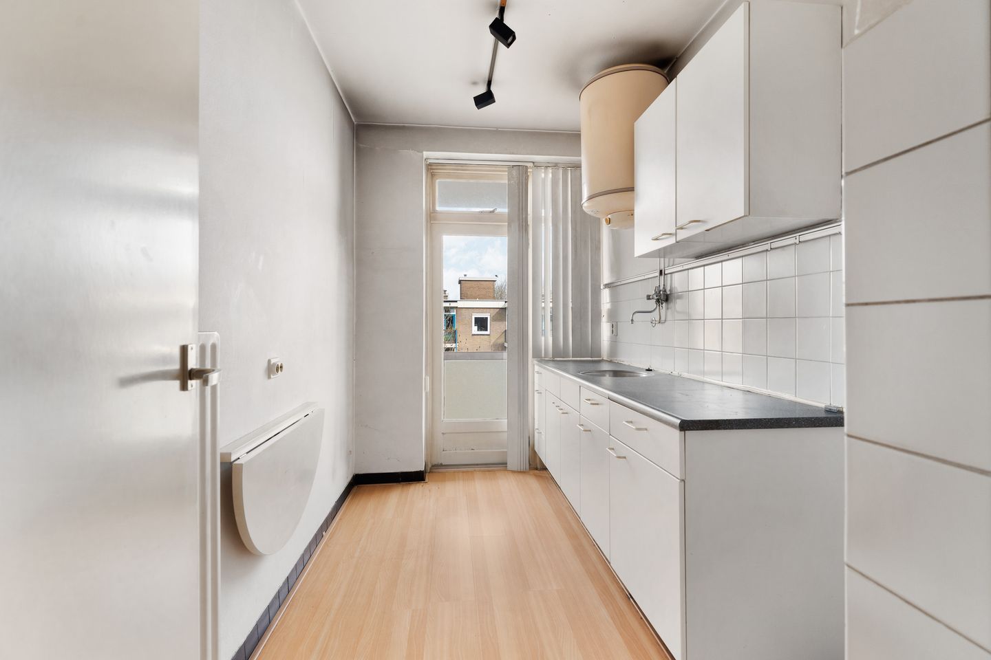 2-Room Apartment with Sunny Balcony on Own Ground in Waldeck-Noord — 19