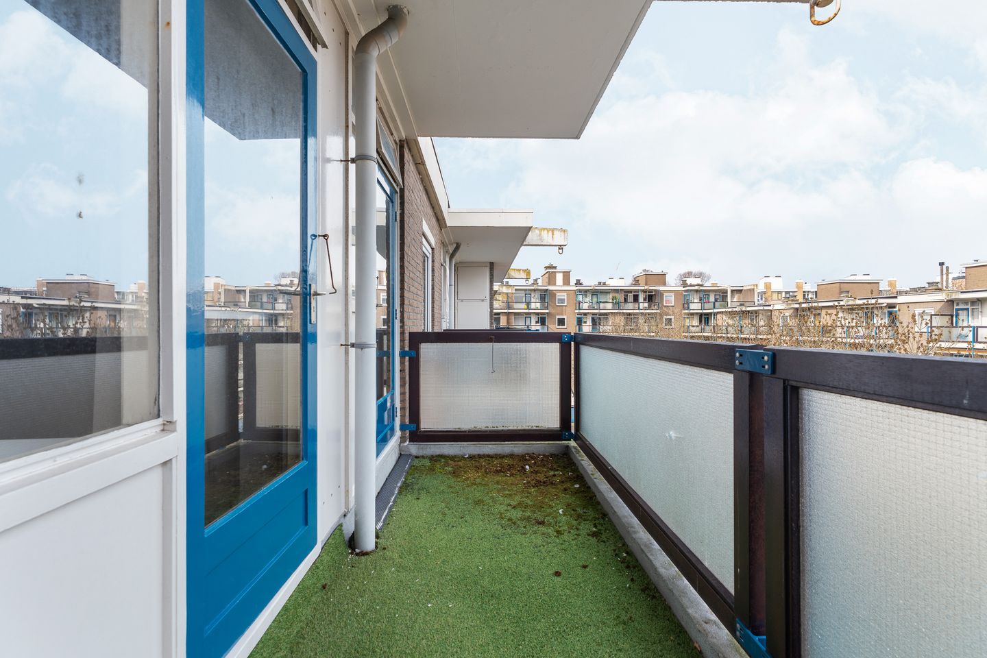 2-Room Apartment with Sunny Balcony on Own Ground in Waldeck-Noord — 25