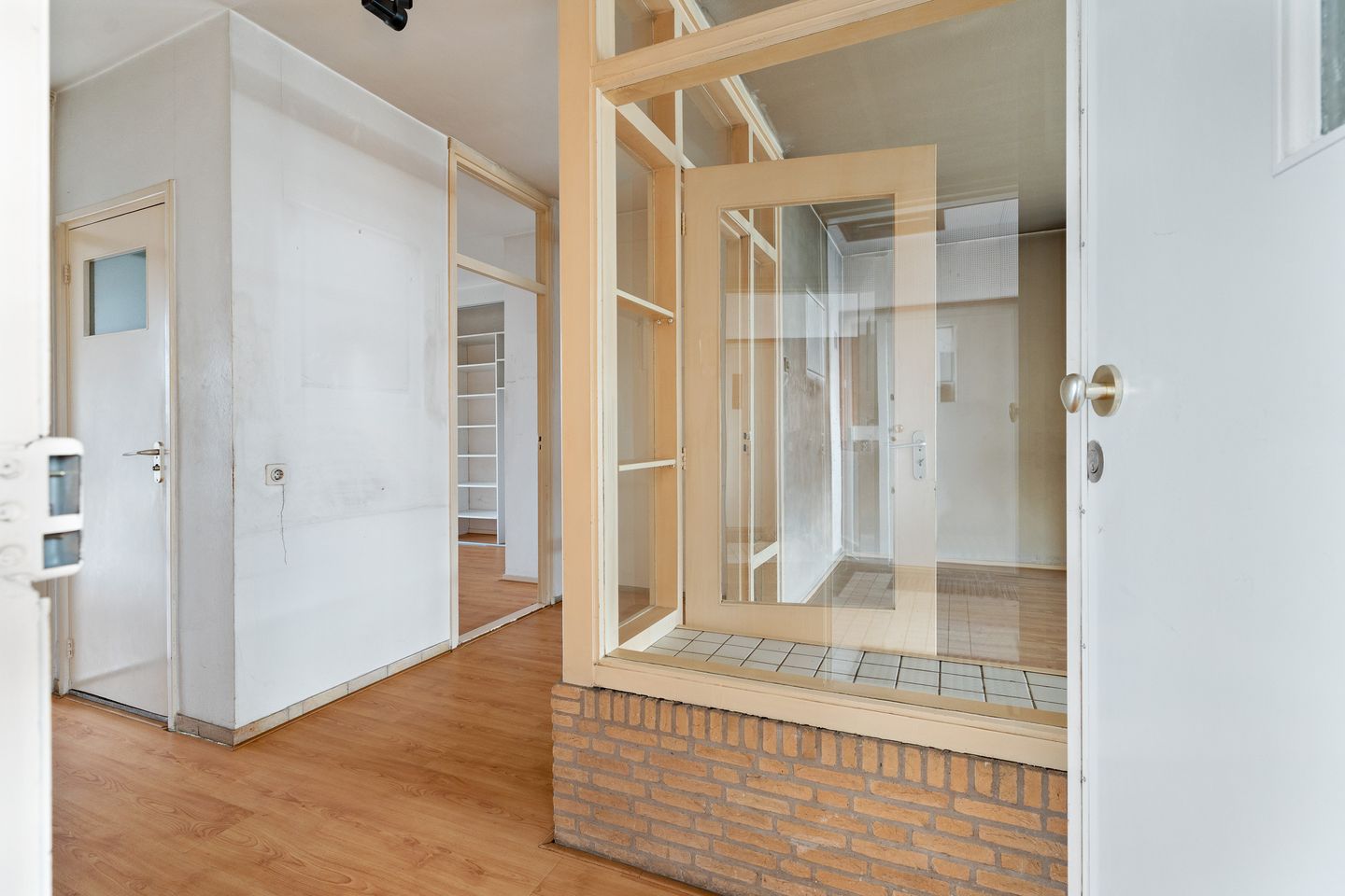 2-Room Apartment with Sunny Balcony on Own Ground in Waldeck-Noord — 10