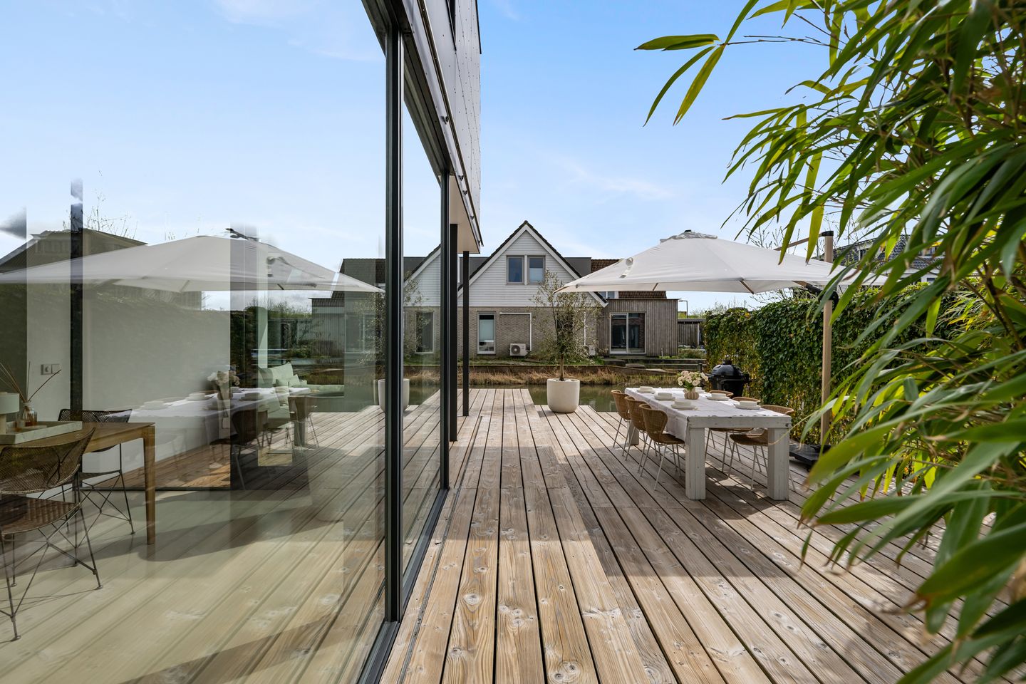 Waterfront villa with heated pool in Nesselande — 49