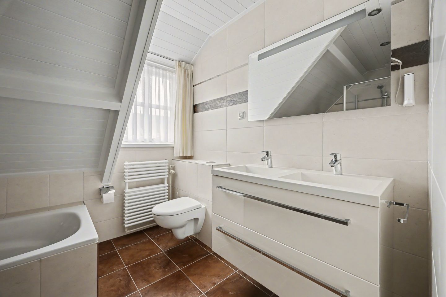 Foto 34 van Lindestraat 70