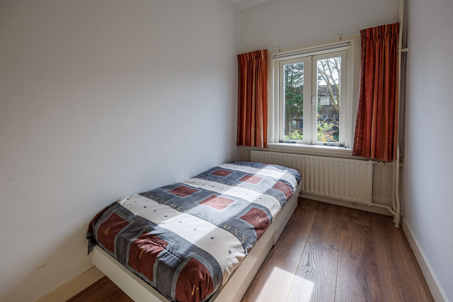 Foto 44 van Julianalaan 93