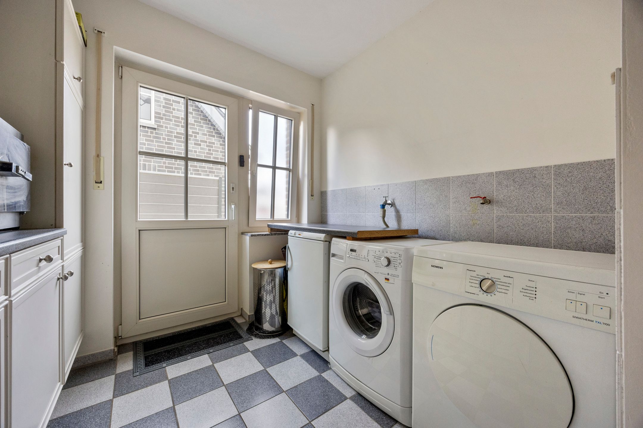 Foto 42 van Elisabeth-Becker-Strasse 1