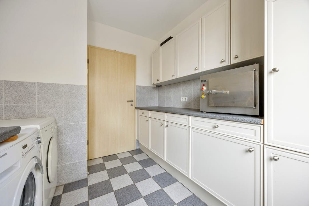 Foto 43 van Elisabeth-Becker-Strasse 1