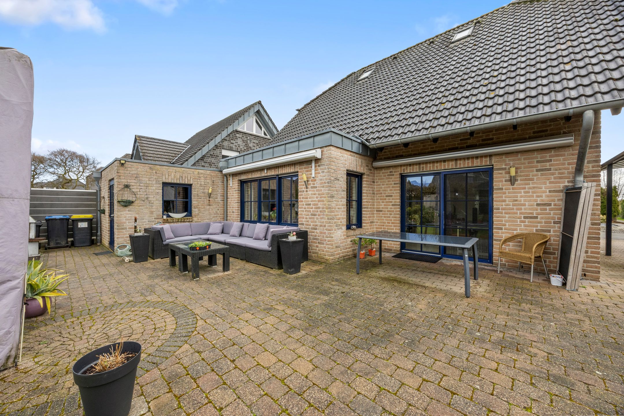 Foto 63 van Elisabeth-Becker-Strasse 1