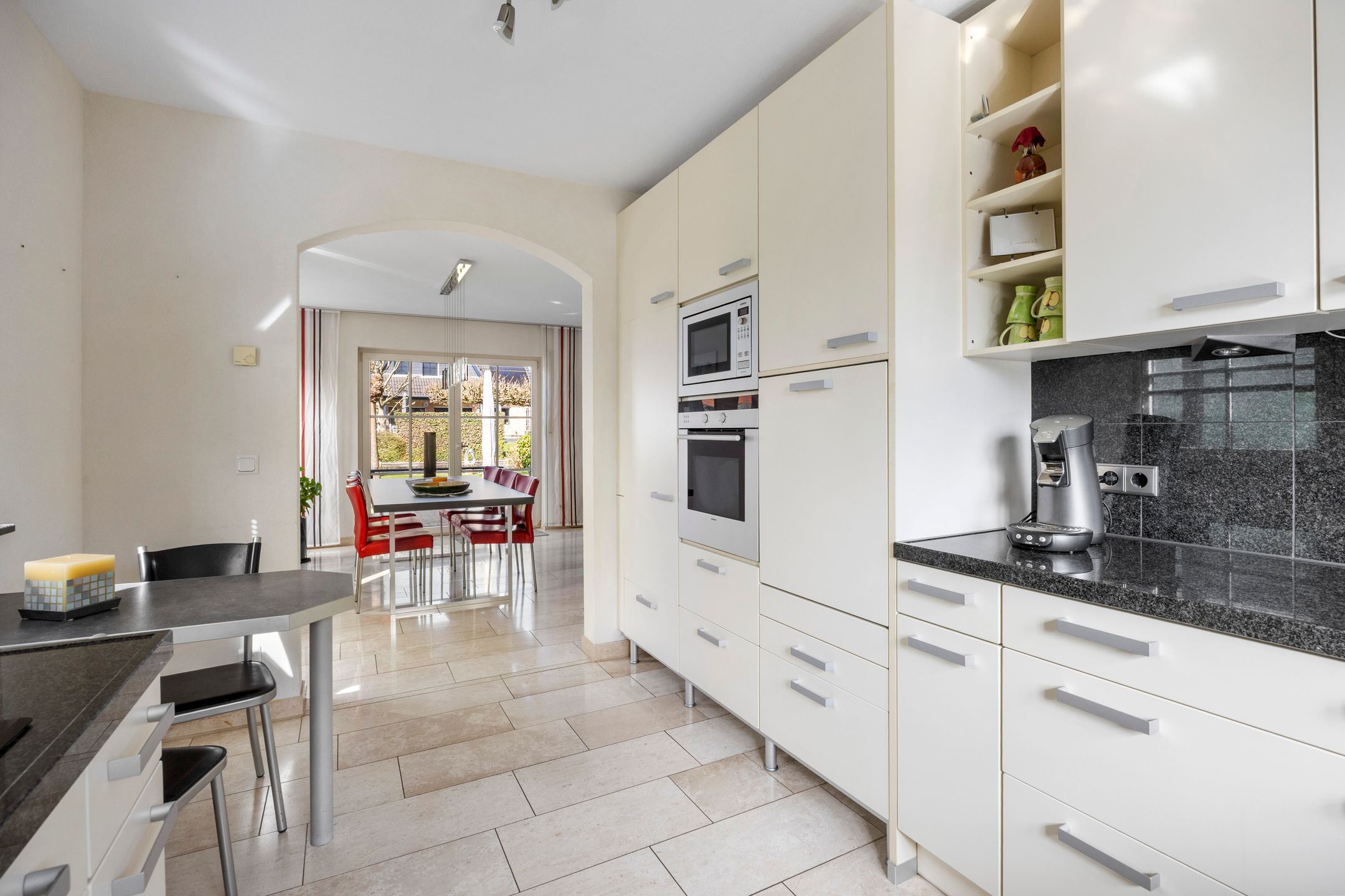 Foto 18 van Elisabeth-Becker-Strasse 1