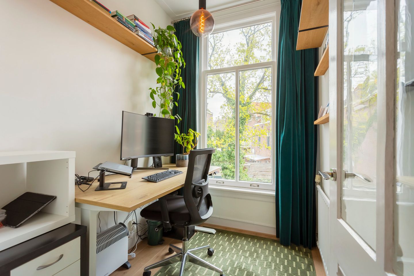 Photo 4 of Verhuellstraat 13