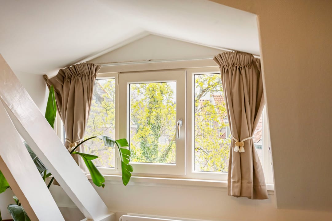 Photo 17 of Verhuellstraat 13