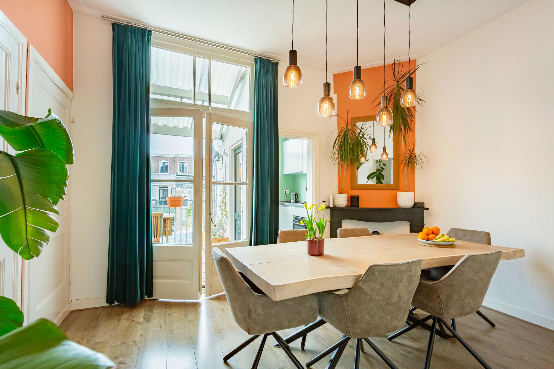 Photo 6 of Verhuellstraat 13