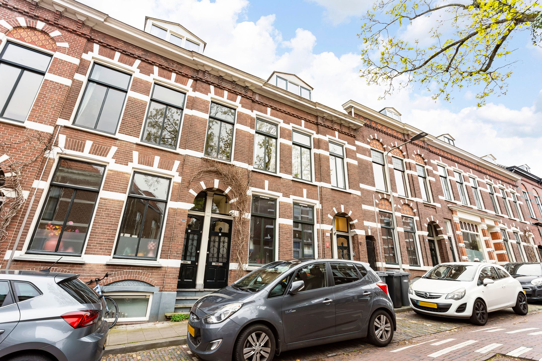 Photo 27 of Verhuellstraat 13