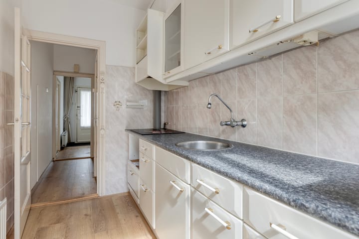 Photo 3 of Leliestraat 23