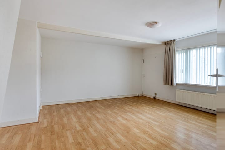 Photo 4 of Leliestraat 23