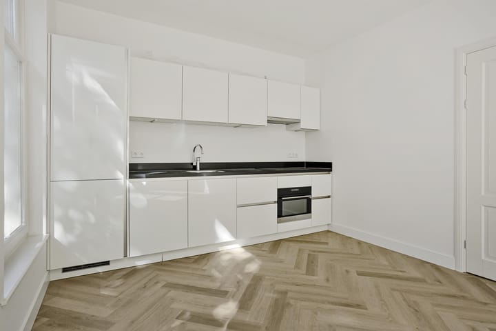 Photo 4 of Tweede Sweelinckstraat 22-1