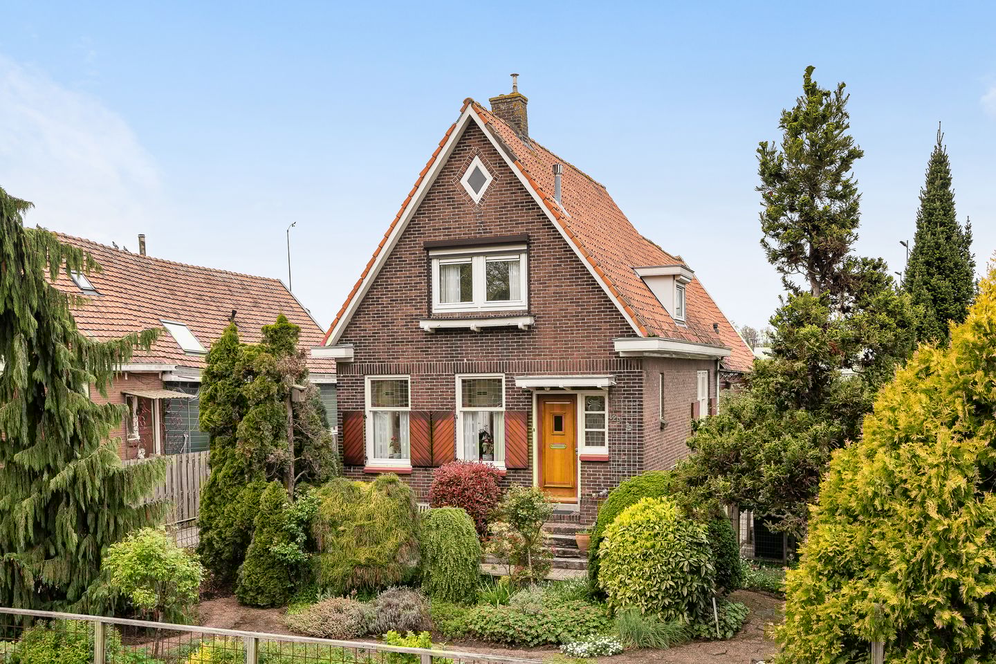 View photo 4 of Hoofdweg 129