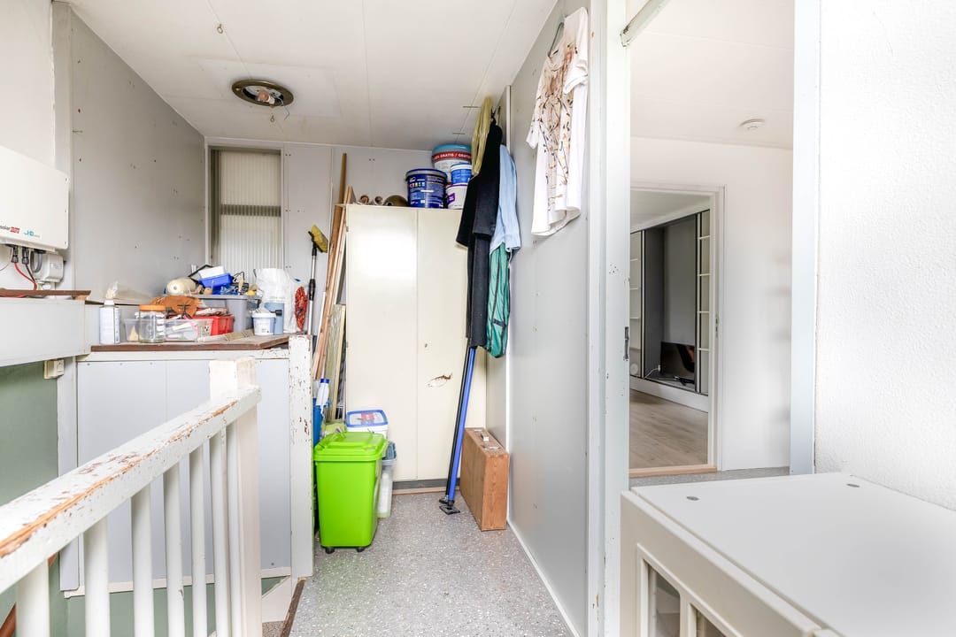 Spacious Family Home with Sunny South-Facing Garden Near Park — 38