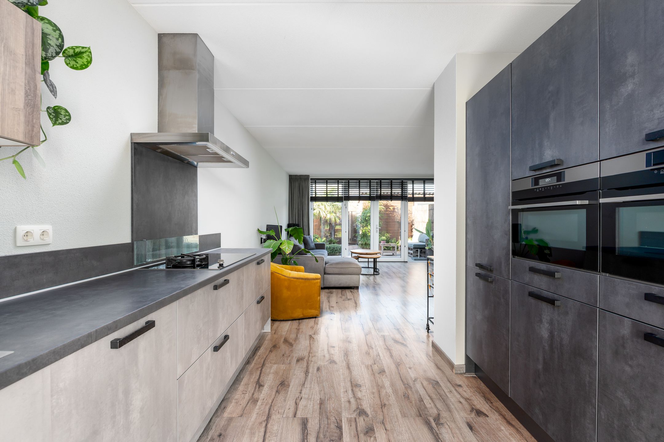 Luxury Finished Semi-Detached Home with 3 Bedrooms in Almere Haven — 24