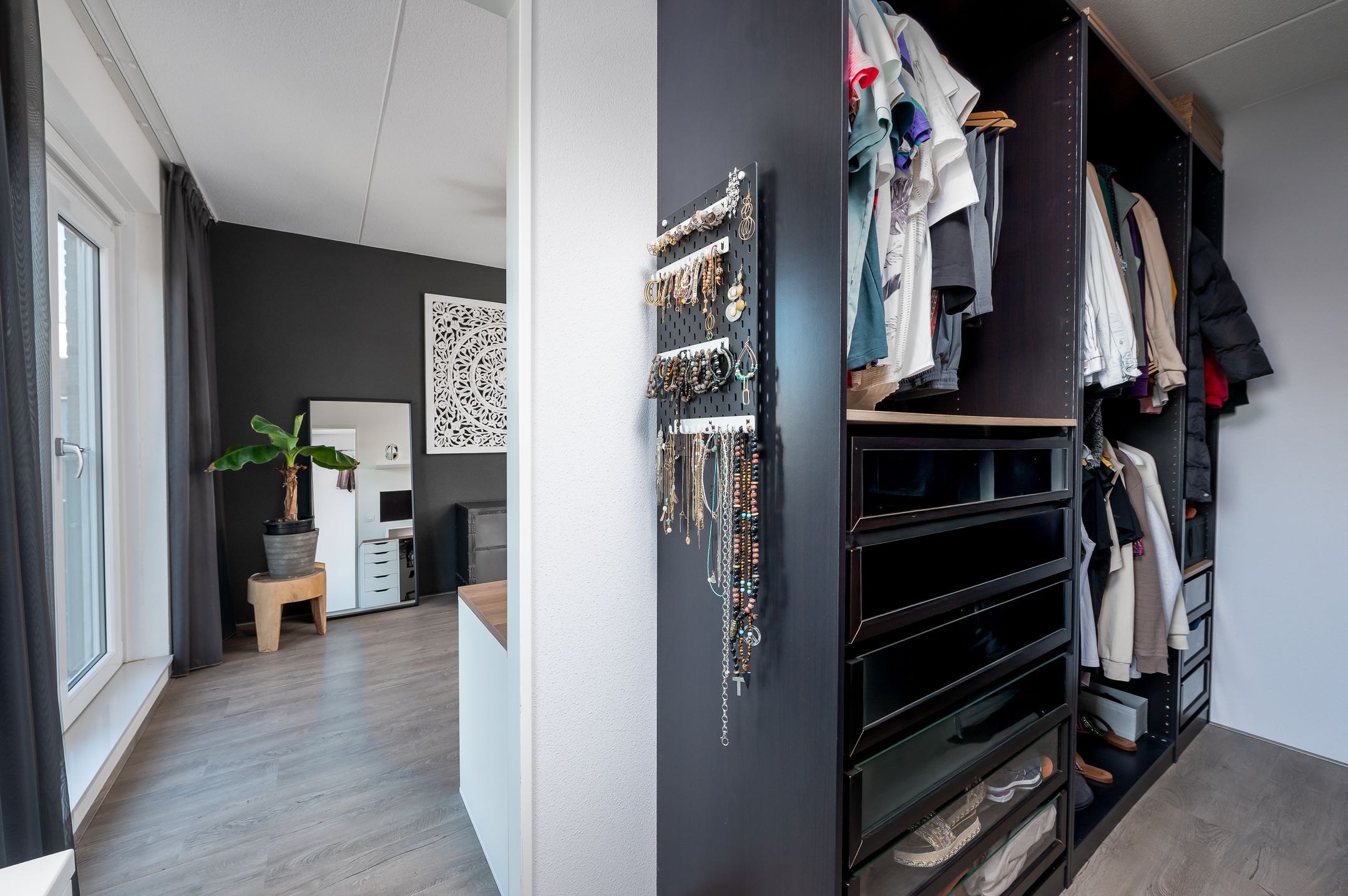 Luxury Finished Semi-Detached Home with 3 Bedrooms in Almere Haven — 30