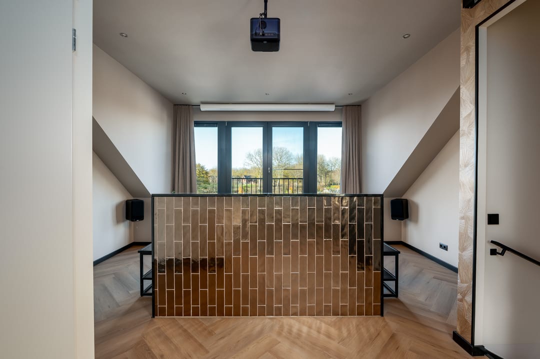 Luxury Finished Semi-Detached Home with 3 Bedrooms in Almere Haven — 43