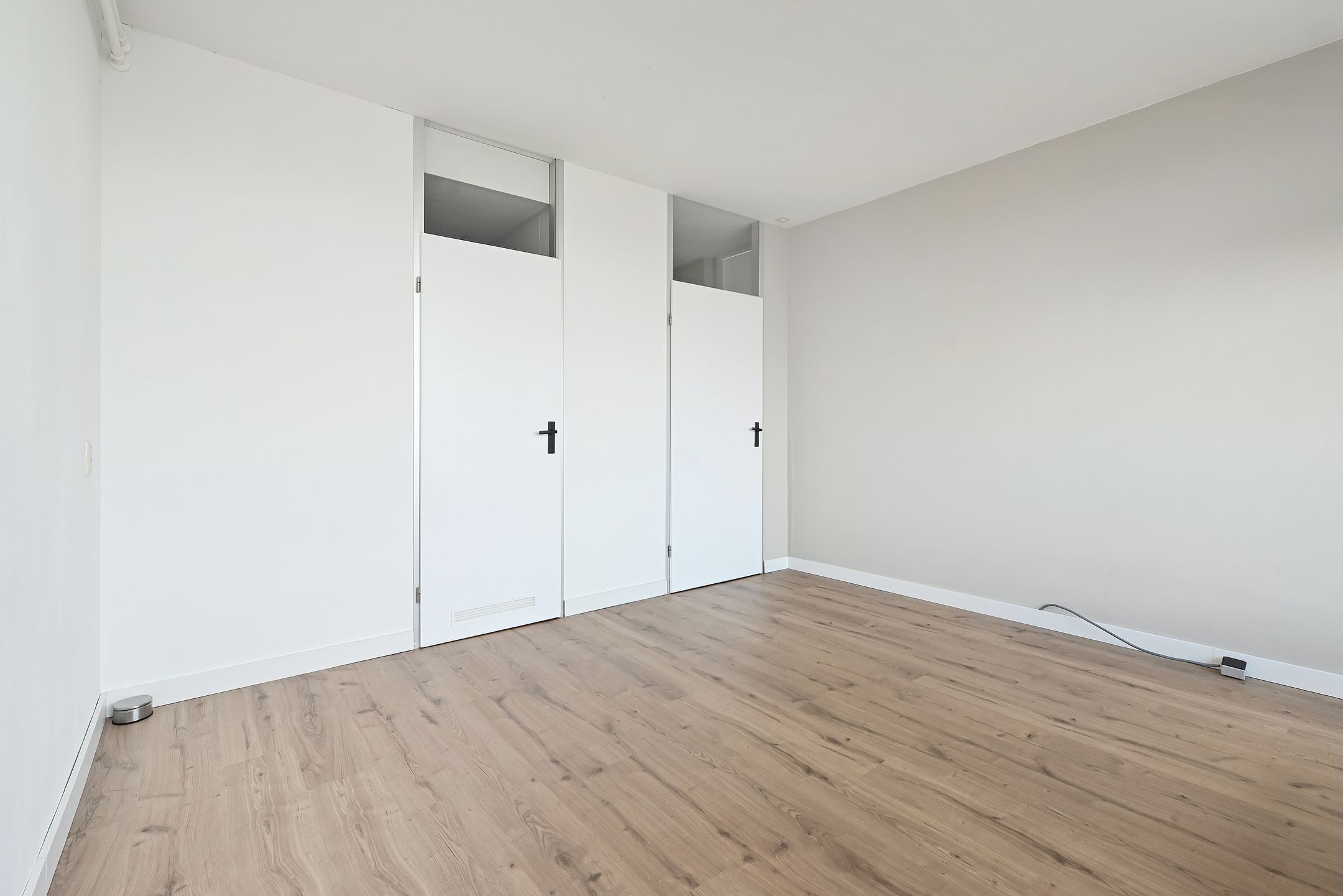 Spacious 2-Room Apartment with Balcony in Waddinxveen Centre — 21