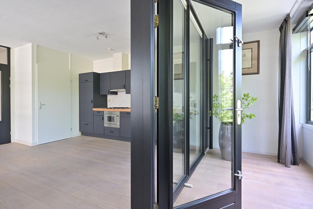 Foto 9 van Burgemeester De Monchyplein 213