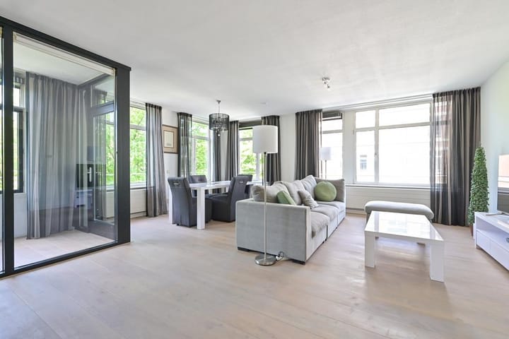 Foto 2 van Burgemeester De Monchyplein 213