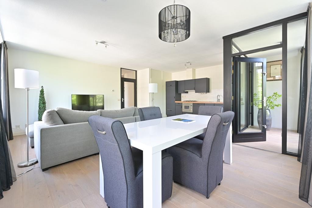 Foto 3 van Burgemeester De Monchyplein 213