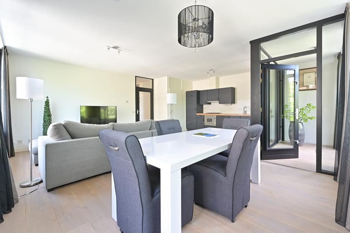 Foto 3 van Burgemeester De Monchyplein 213