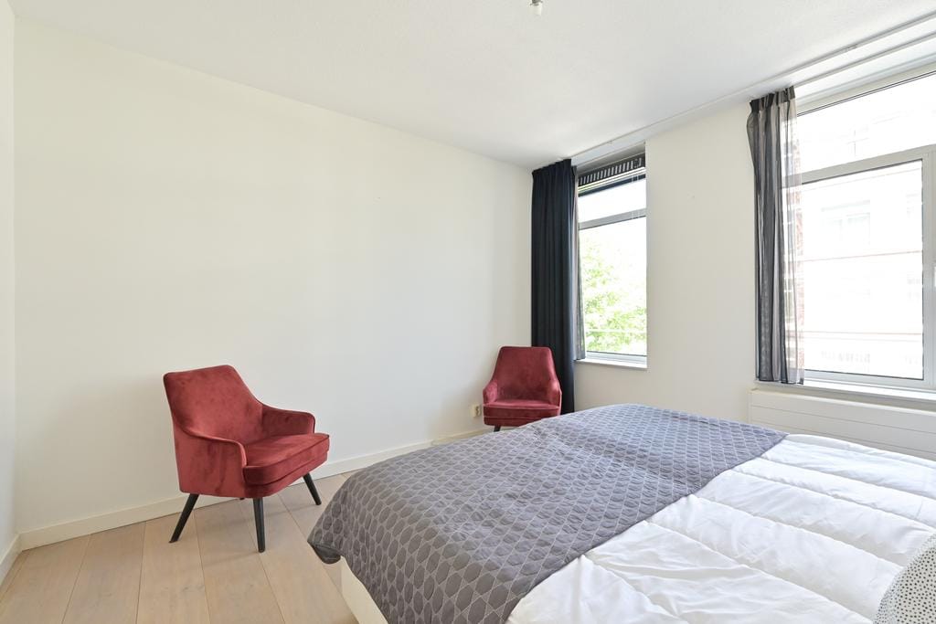 Foto 16 van Burgemeester De Monchyplein 213