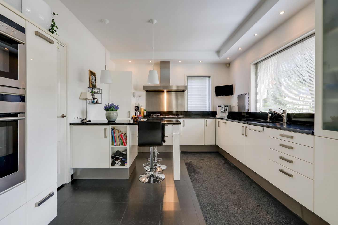 Foto 49 van J F Kennedylaan 37