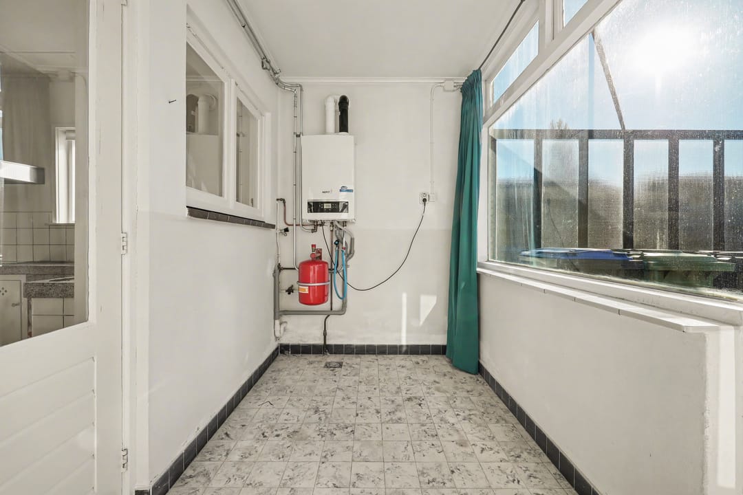 Foto 16 van Julianalaan 4