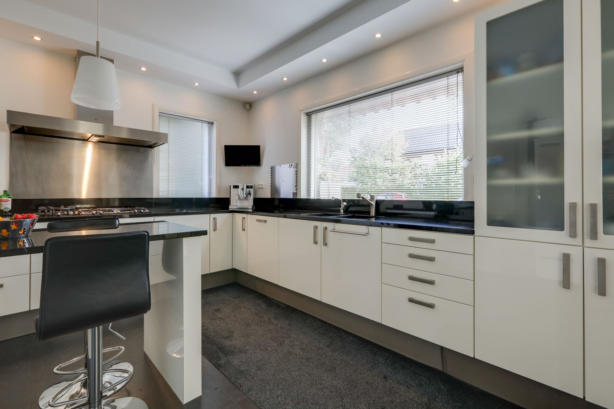 Foto 48 van J F Kennedylaan 37