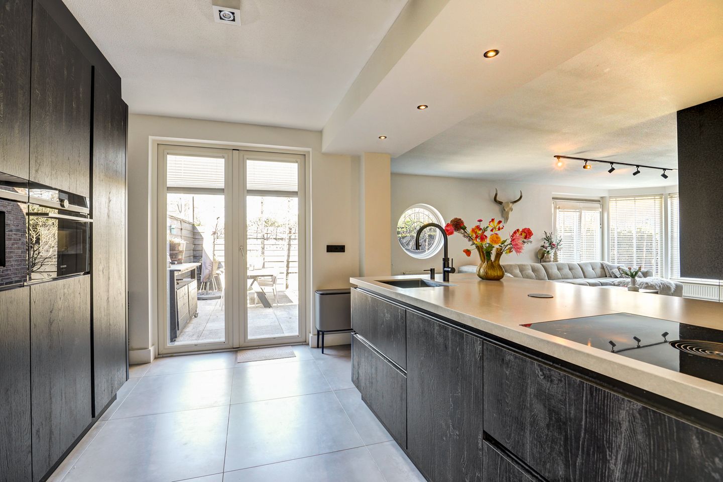 Luxury Semi-Detached Home with Home Office Potential in Zwijndrecht Center — 25