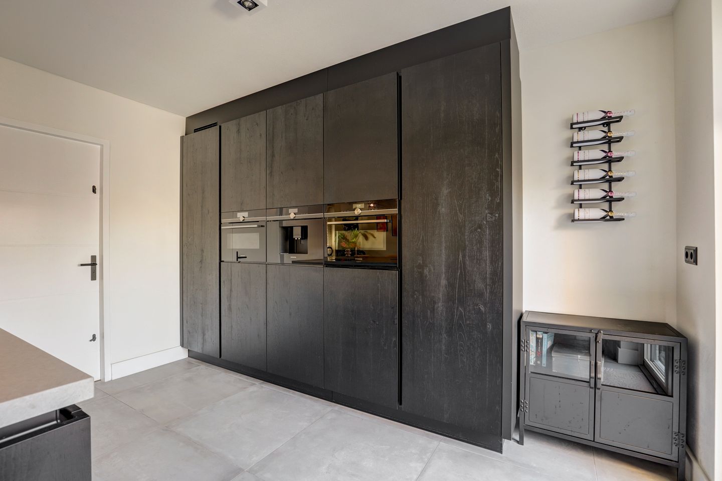 Luxury Semi-Detached Home with Home Office Potential in Zwijndrecht Center — 20