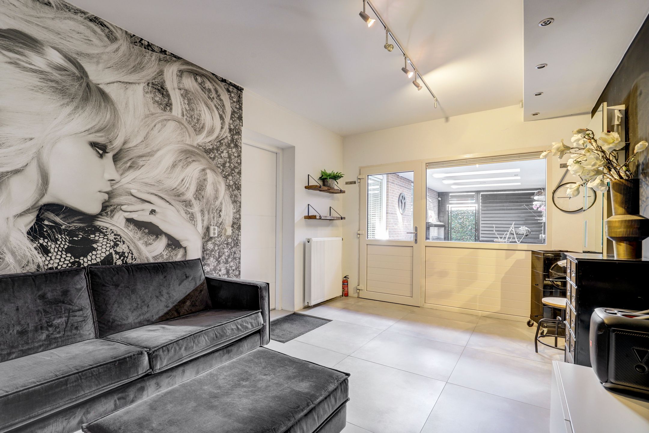 Luxury Semi-Detached Home with Home Office Potential in Zwijndrecht Center — 33