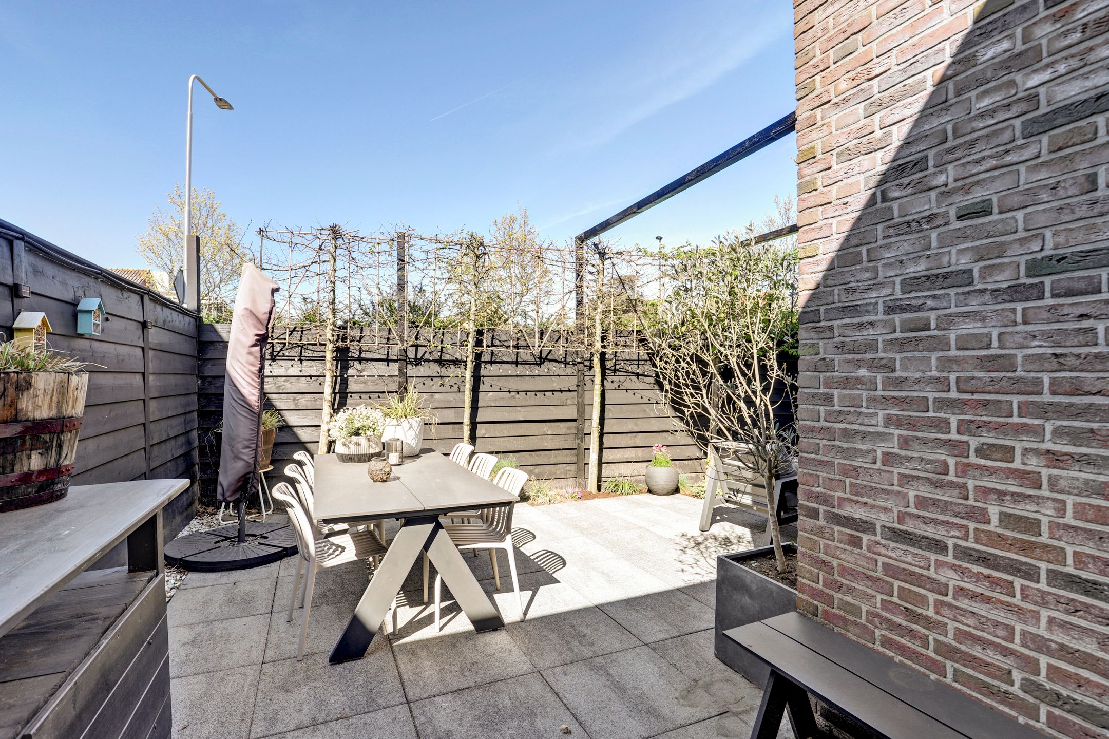 Luxury Semi-Detached Home with Home Office Potential in Zwijndrecht Center — 60
