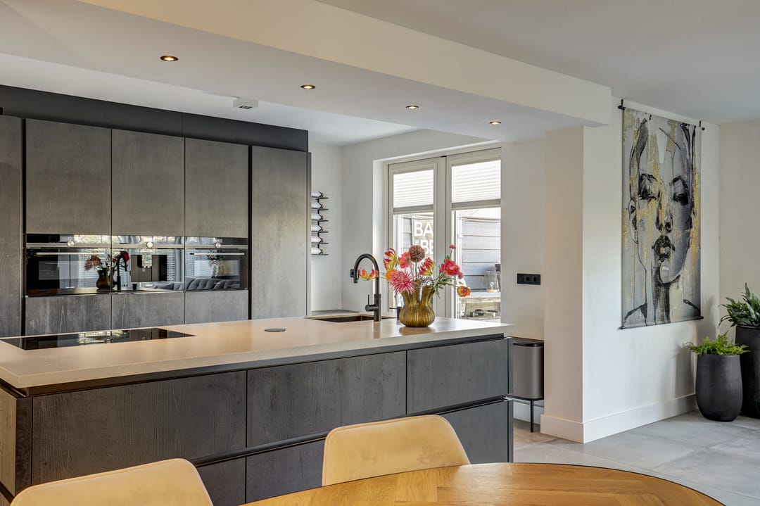 Luxury Semi-Detached Home with Home Office Potential in Zwijndrecht Center — 17
