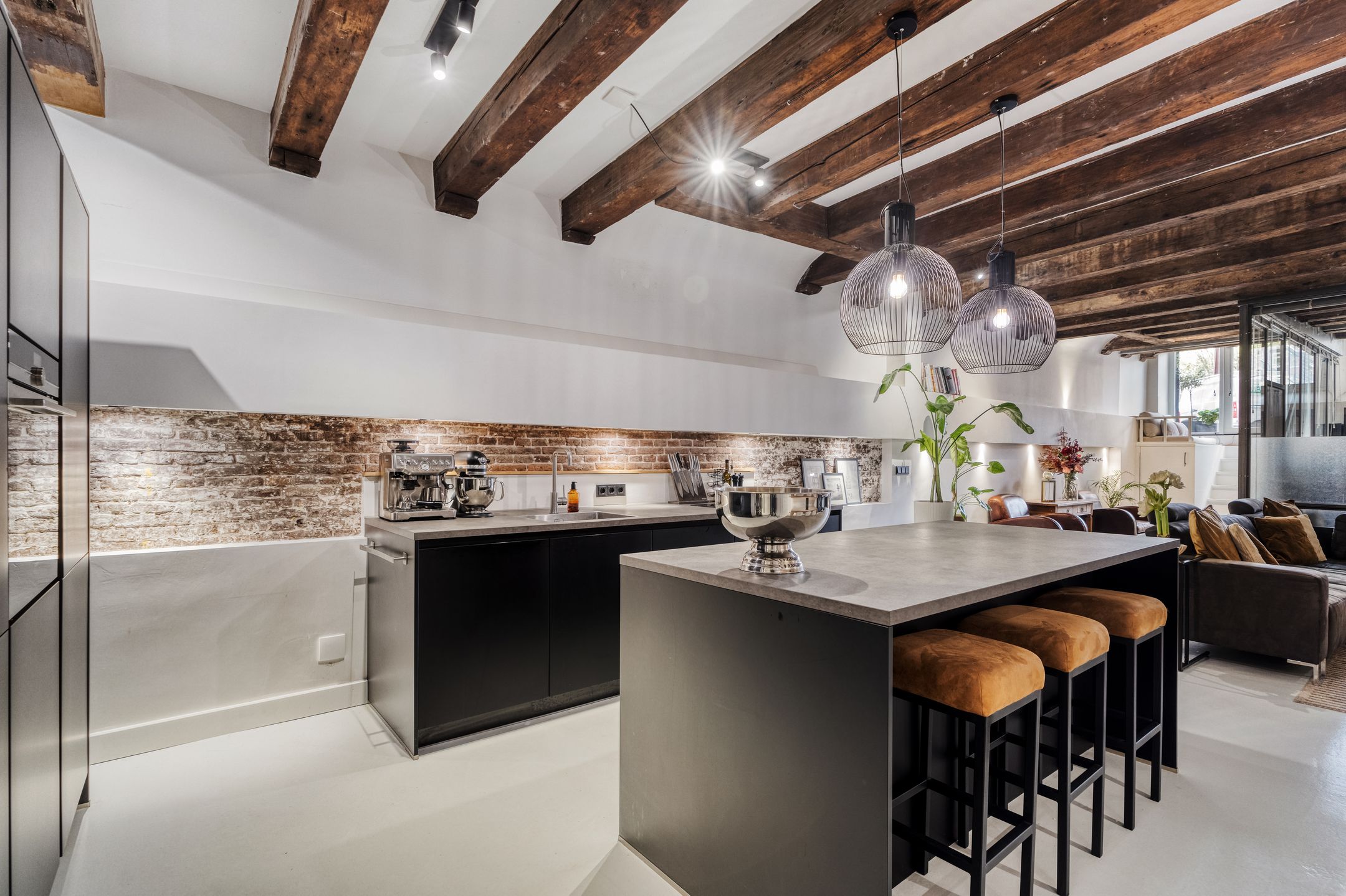 Foto 27 van Binnenkant 20-F