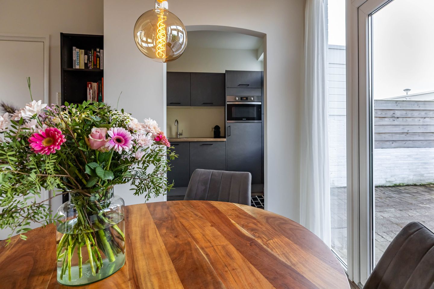 Foto 10 van Bernhardlaan 21