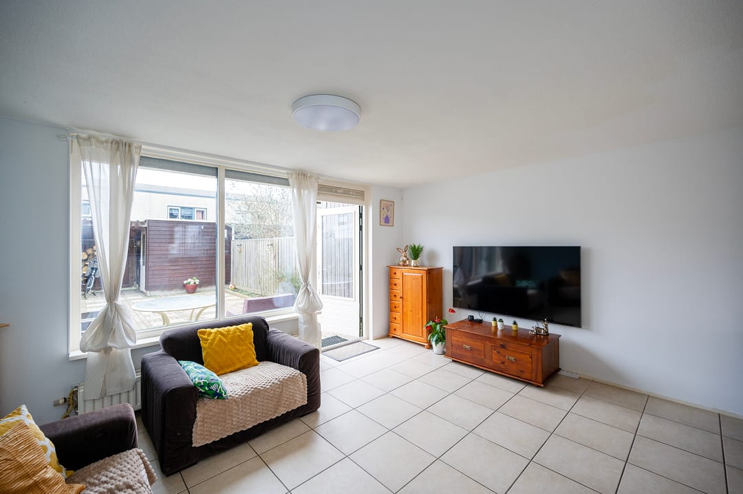 Photo 8 of Clare Lennartstraat 86