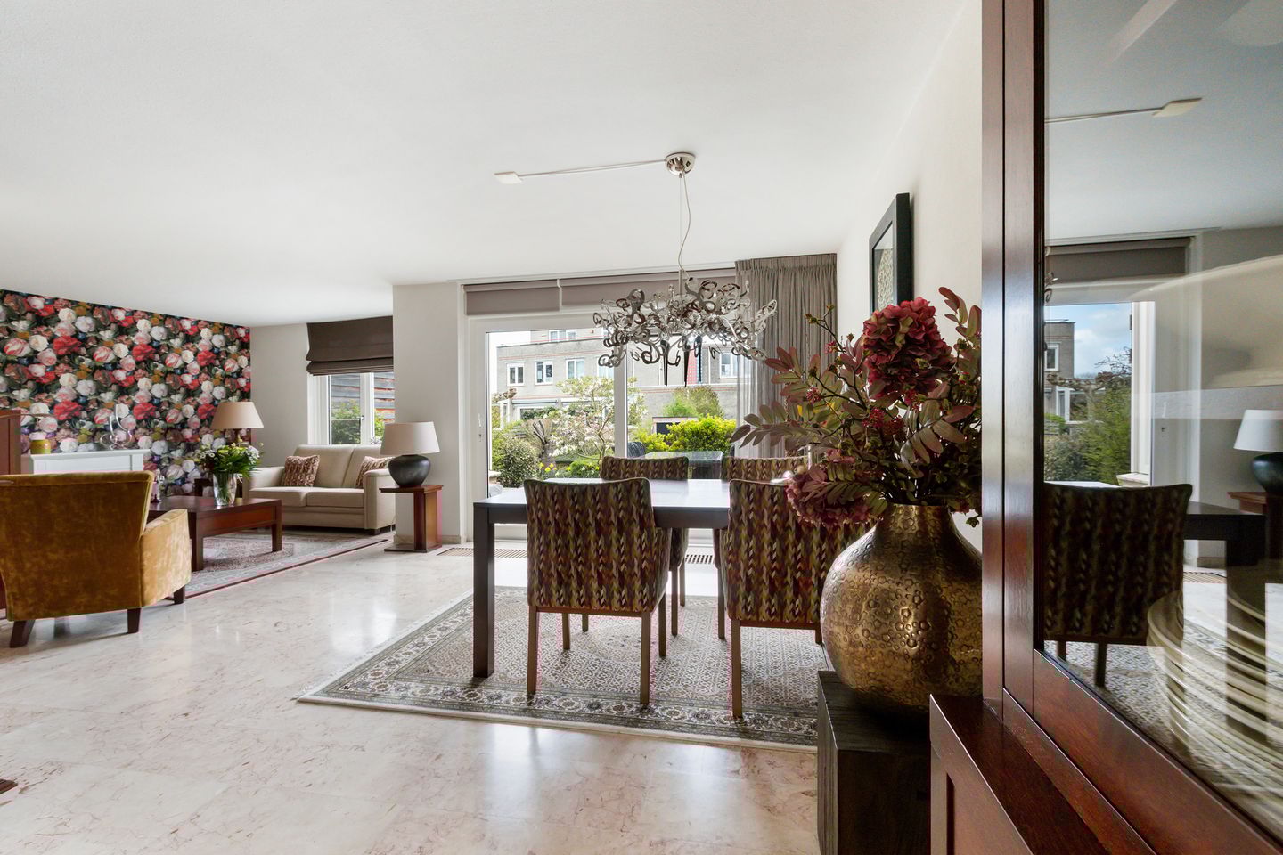 Photo 4 of Palissander 176