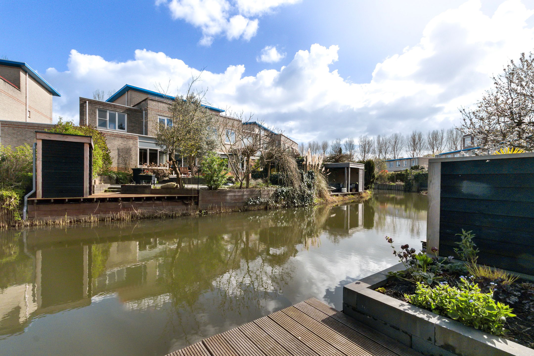 Photo 33 of Palissander 176