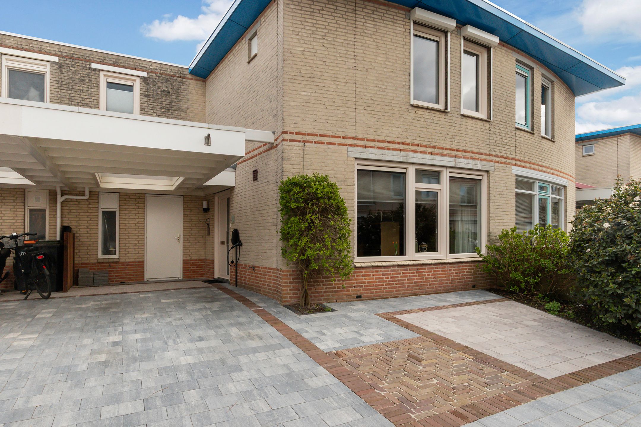 Photo 6 of Palissander 176