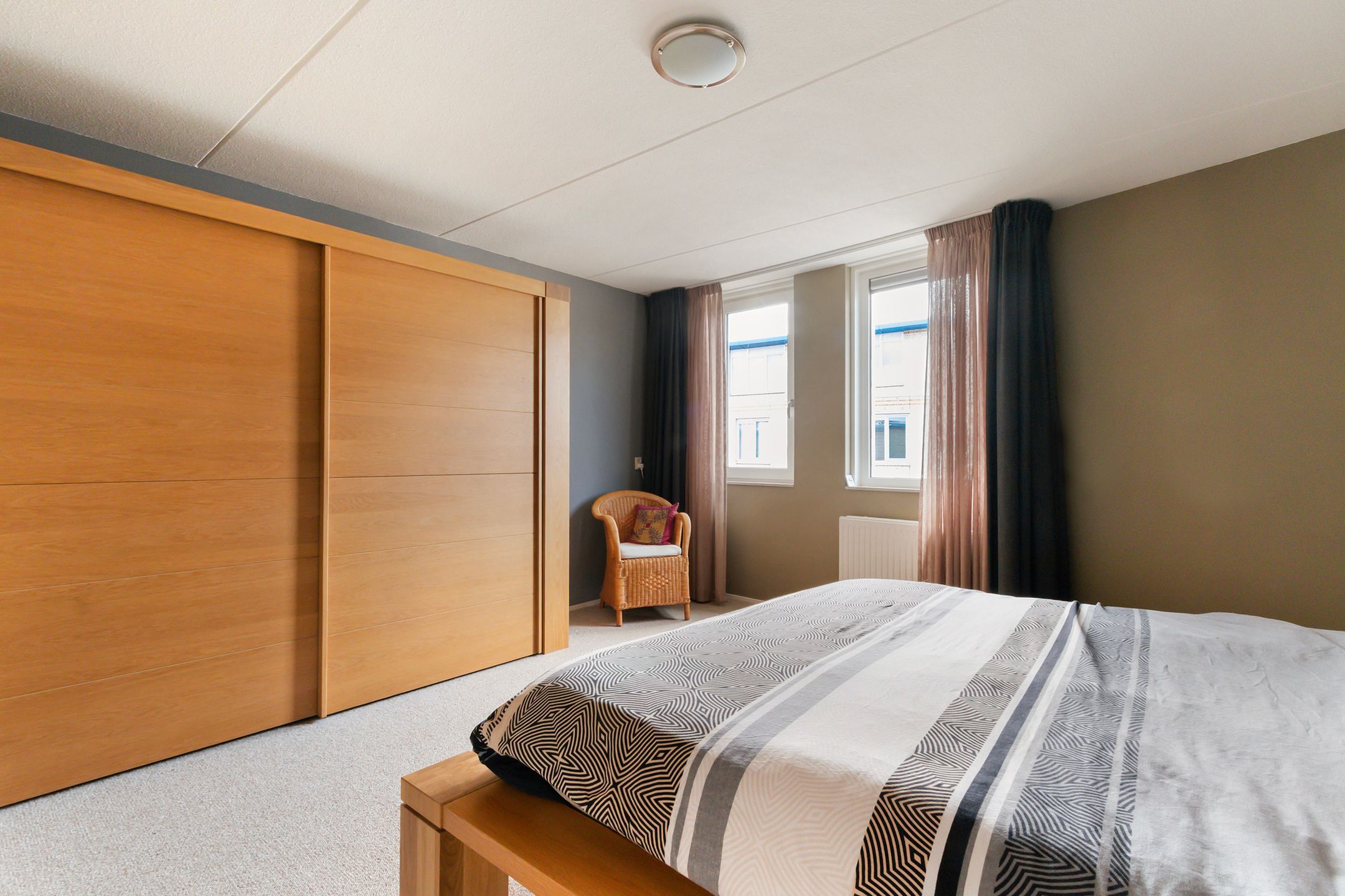 Photo 21 of Palissander 176