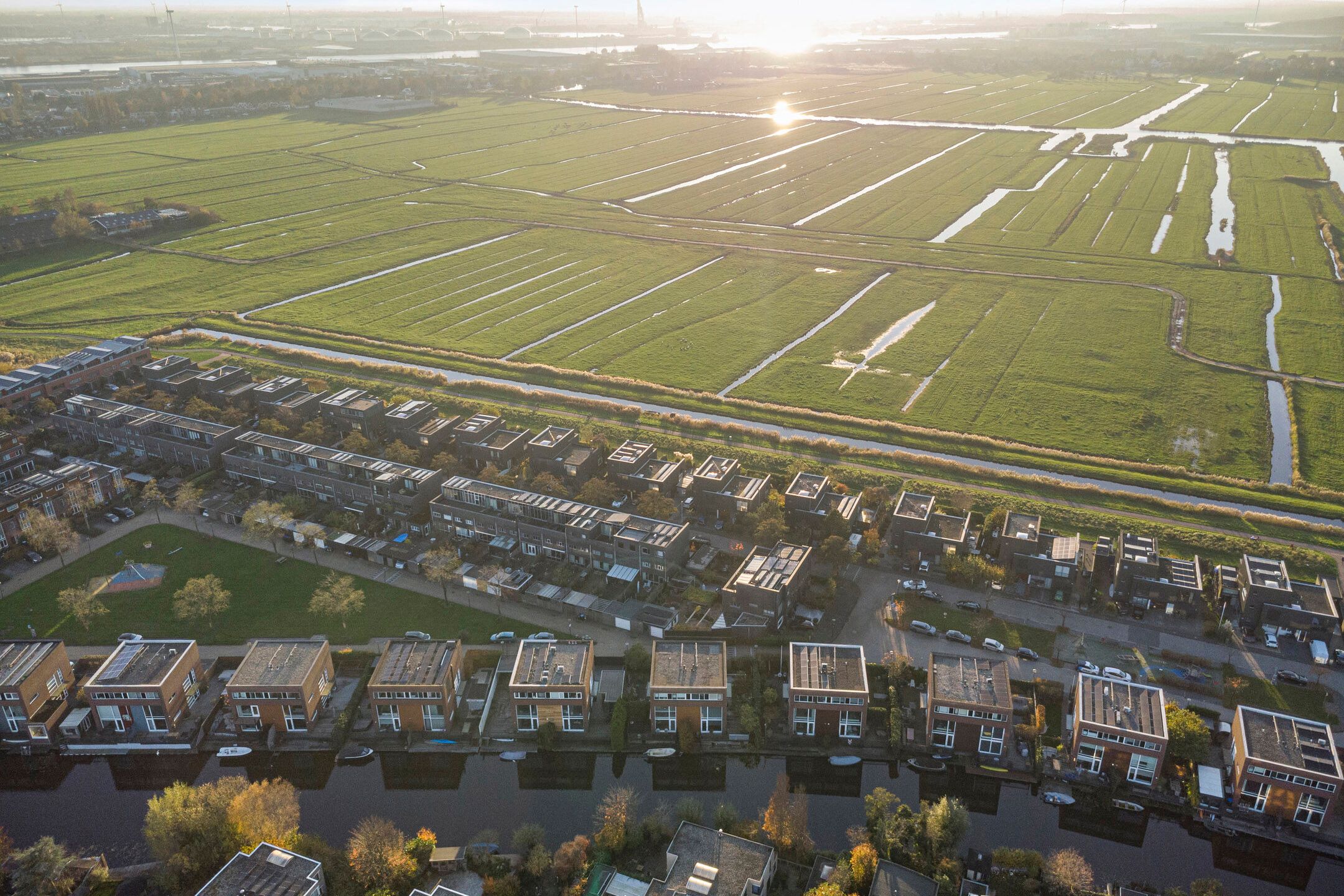Move-in ready energy-efficient terraced house with south-facing garden near Zaandam station — 51